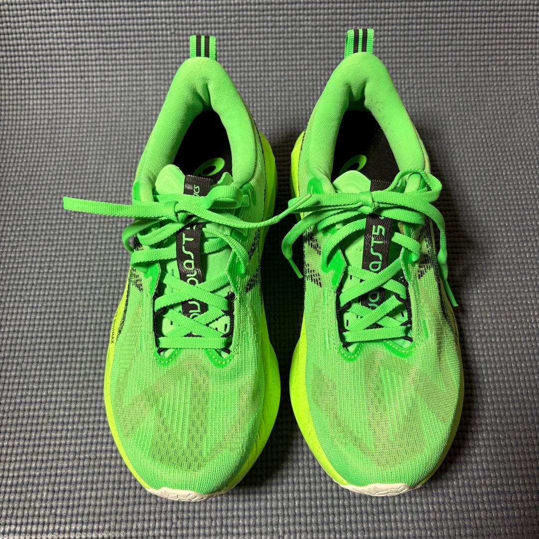 【asics NOVABLAST5】レディース 24.5cm 緑/黒